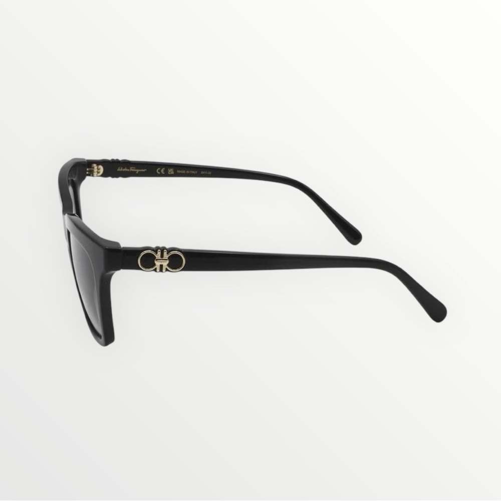 Ferragamo Grey Gradient Rectangular Sunglasses NWT - image 10